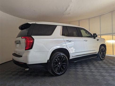 Used 2021 GMC Yukon SLT w/ SLT Premium Package image 16