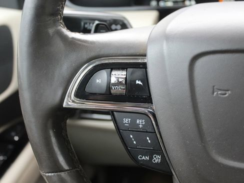 Used 2019 Lincoln Navigator Reserve AWD/4WD image 11