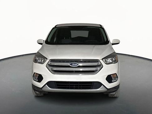 Used 2019 Ford Escape SE image 2