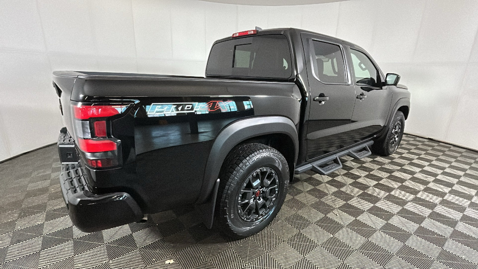 Used 2024 Nissan Frontier PRO-4X w/ Pro Premium Package AWD/4WD image 3