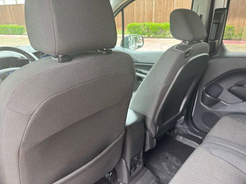 Used 2017 Ford Transit Connect XL image 28