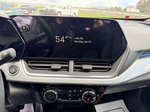 New 2026 Chevrolet Trax LT w/ Driver Confidence Package FWD image 18