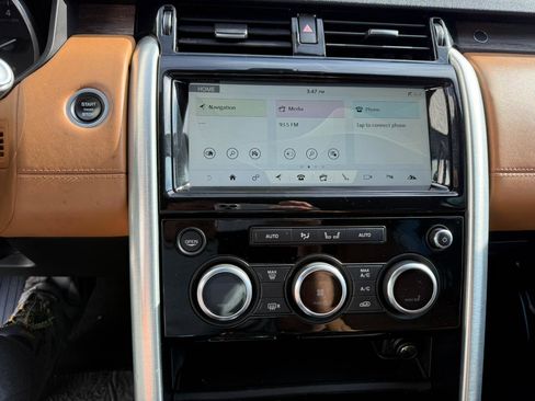 Used 2017 Land Rover Discovery HSE Luxury image 38