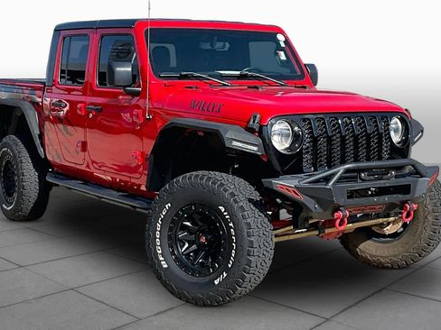 Used 2021 Jeep Gladiator Sport AWD/4WD image 3