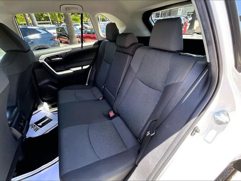 Used 2023 Toyota RAV4 XLE FWD image 15