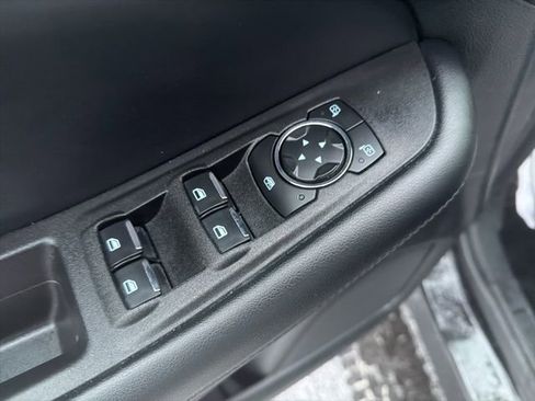 Used 2024 Ford Edge SEL image 21