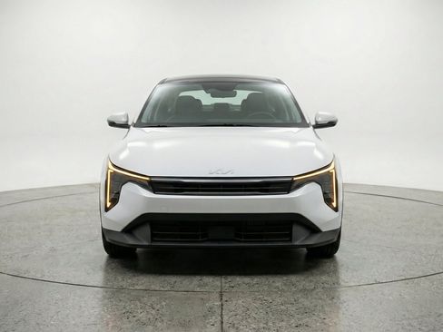 Used 2025 Kia K4 FWD image 2