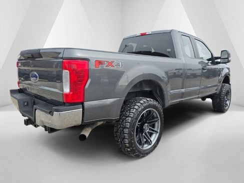 Used 2019 Ford F250 XL w/ STX Appearance Package image 5