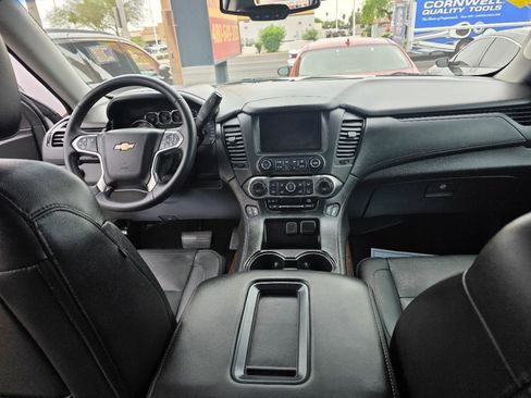 Used 2018 Chevrolet Suburban LT AWD/4WD image 37