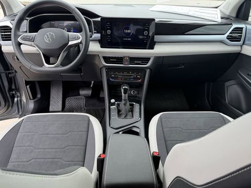 New 2026 Volkswagen Taos SE FWD image 26