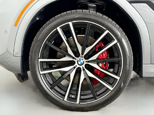 Used 2026 BMW X6 xDrive40i w/ Climate Comfort Package AWD/4WD image 33
