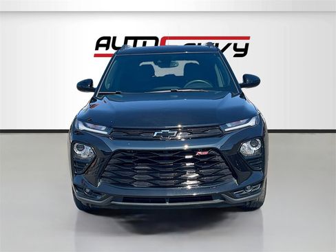 Used 2021 Chevrolet TrailBlazer RS w/ Sun and Liftgate Package image 2