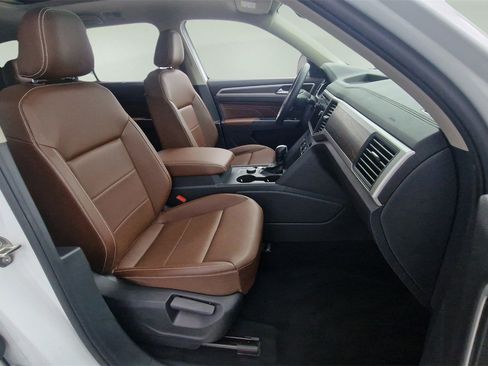 Used 2021 Volkswagen Atlas SE w/ Panoramic Sunroof Package image 29