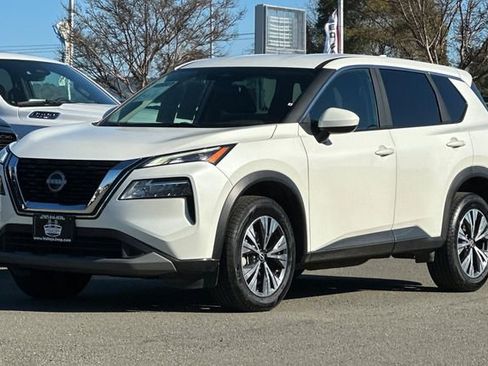 Used 2023 Nissan Rogue SV image 8