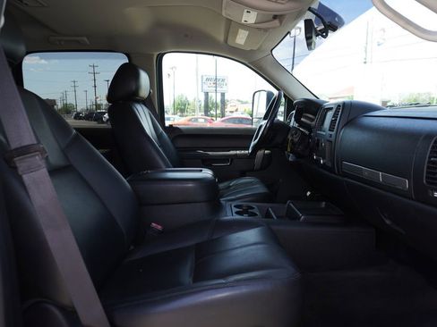 Used 2014 GMC Sierra 2500 SLE w/ SLE Preferred Package AWD/4WD image 29