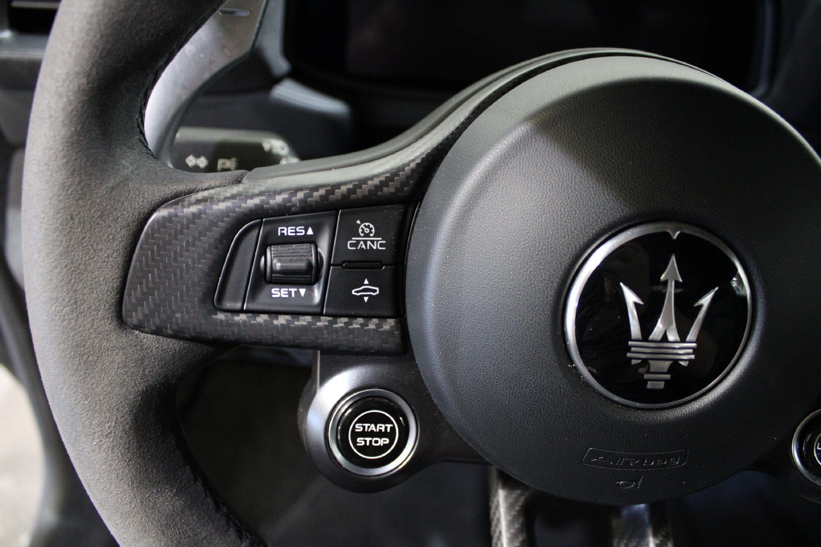 Used 2022 Maserati MC20 Coupe RWD image 39