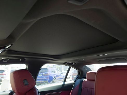 New 2026 BMW i5 eDrive40 w/ M Sport Package RWD image 14