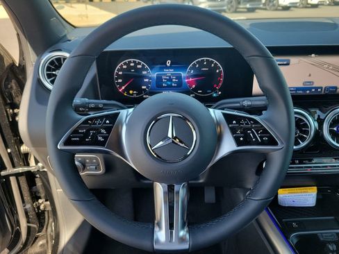 New 2025 Mercedes-Benz GLA 250 image 17
