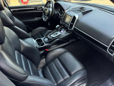 Used 2016 Porsche Cayenne S AWD/4WD image 26