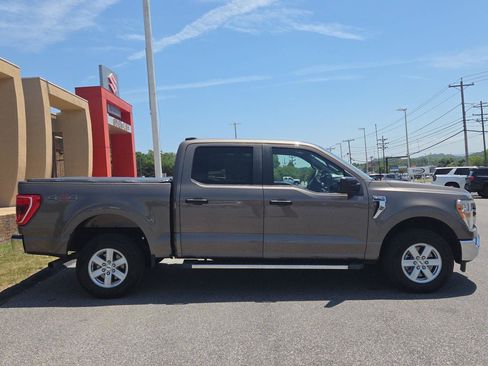 Used 2022 Ford F150 XLT AWD/4WD image 2