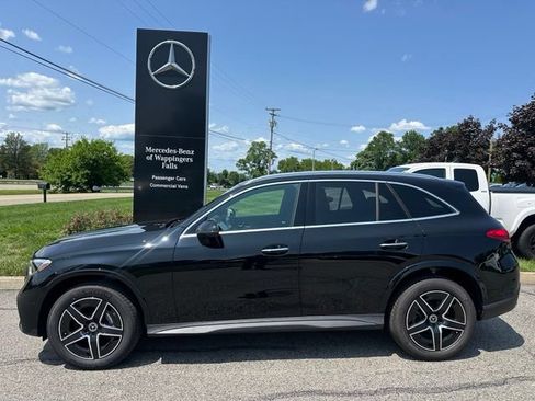 New 2026 Mercedes-Benz GLC 300 4MATIC image 2