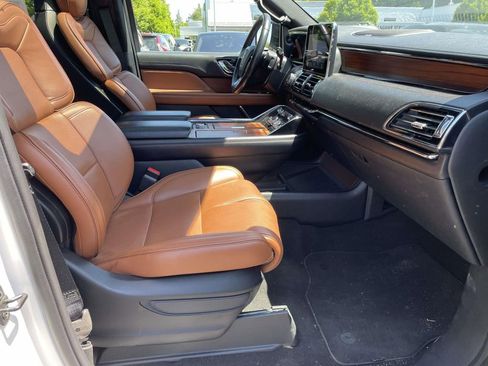 Used 2018 Lincoln Navigator L Reserve AWD/4WD image 21