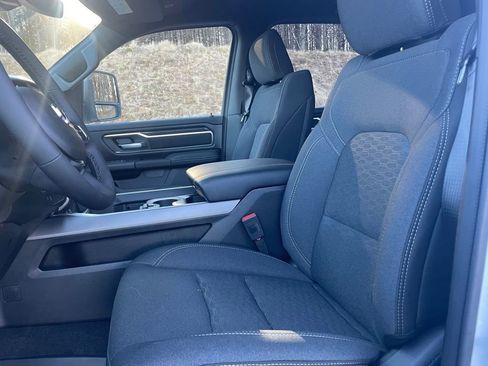 New 2026 RAM 1500 4x4 Crew Cab image 12
