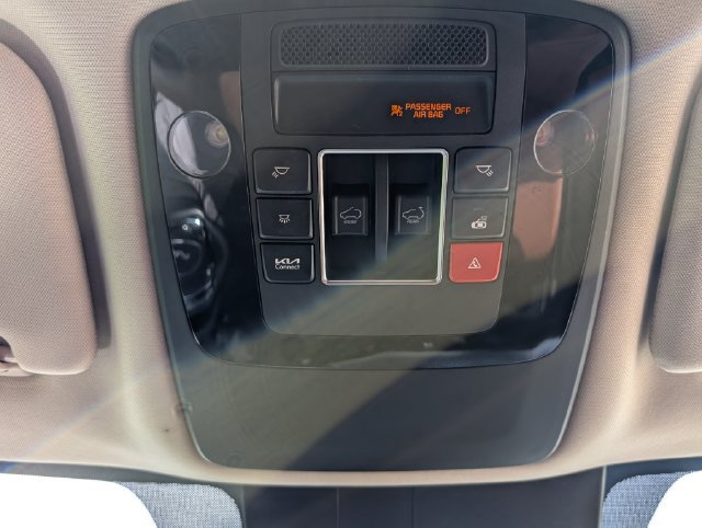 Used 2024 Kia Carnival SX Prestige FWD image 20