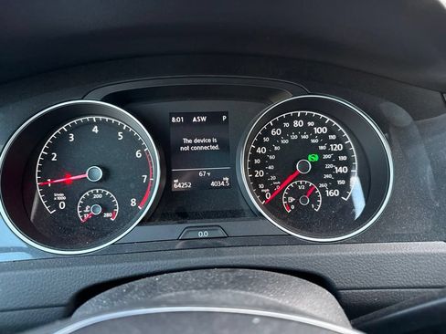 Used 2018 Volkswagen Golf SE FWD image 19