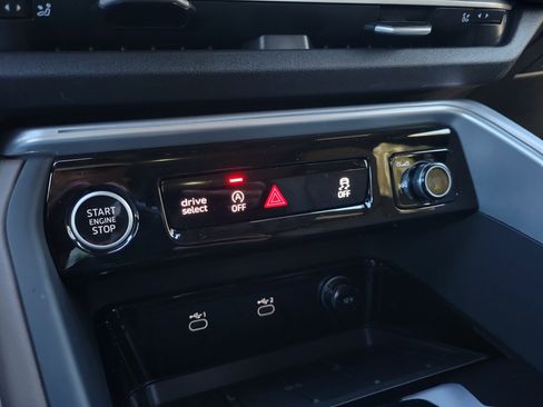 New 2025 Audi Q5 Prestige image 27