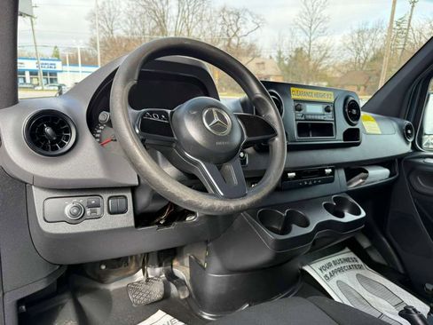 Used 2019 Mercedes-Benz Sprinter 144 image 21