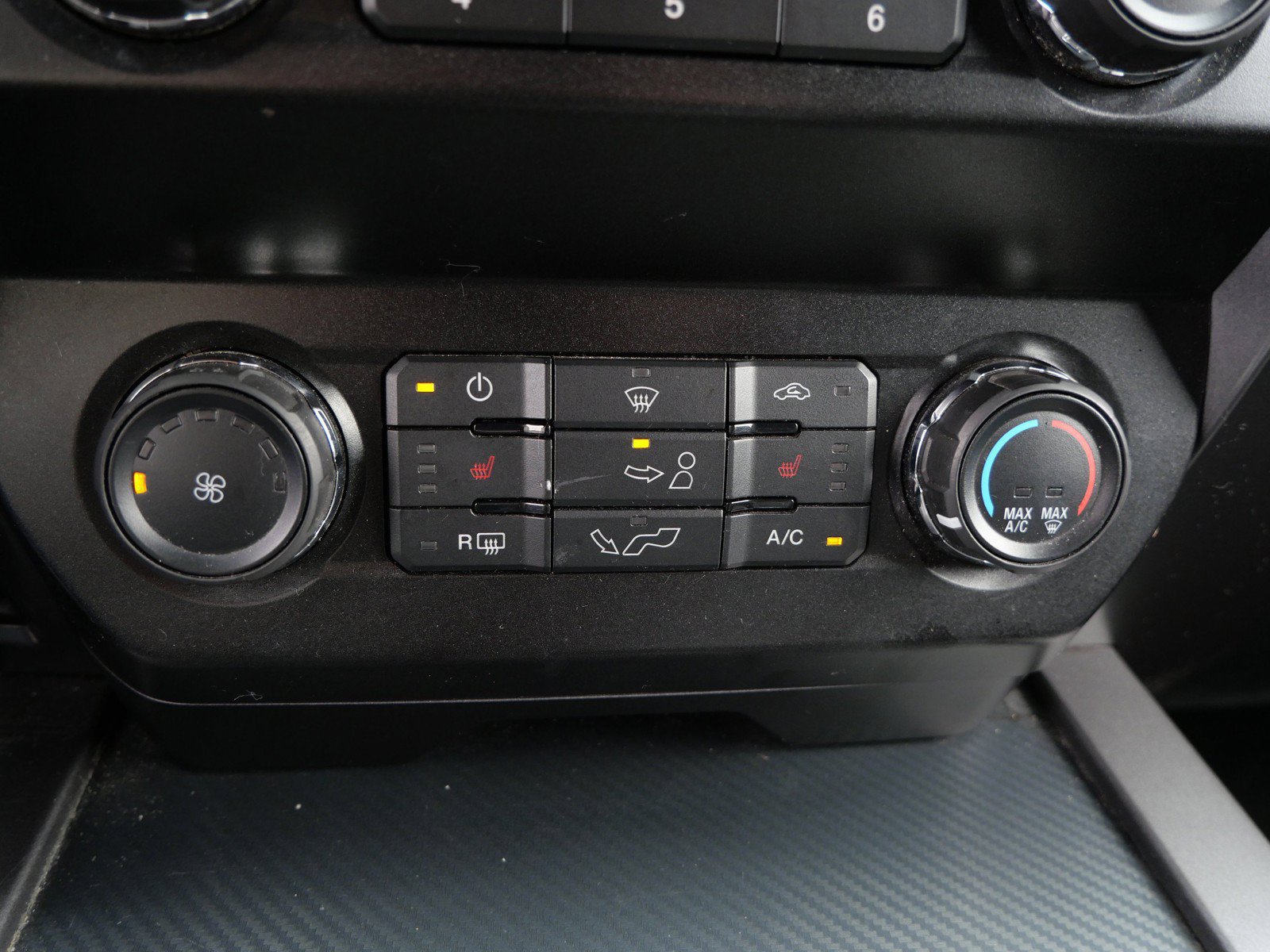 Used 2019 Ford F150 XLT w/ Equipment Group 302A Luxury AWD/4WD image 21