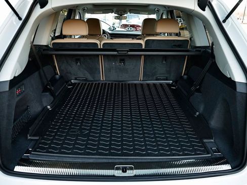 Used 2025 Audi Q7 3.0T Premium Plus image 30