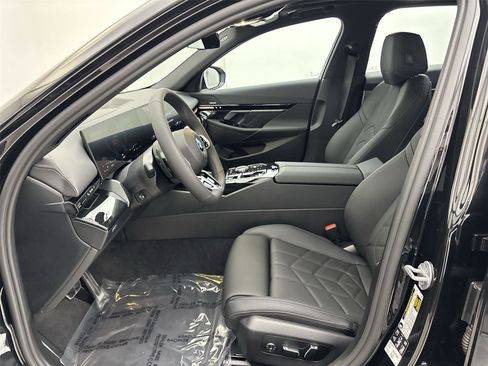 New 2026 BMW 530i xDrive w/ M Sport Package image 25