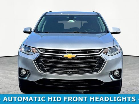 Used 2019 Chevrolet Traverse LT w/ LT Premium Package image 2