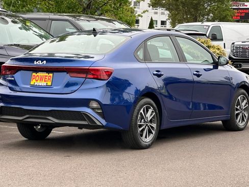 Certified 2024 Kia Forte LXS w/ LXS Technology Package FWD image 4