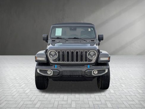 Used 2024 Jeep Wrangler Unlimited Sahara image 3