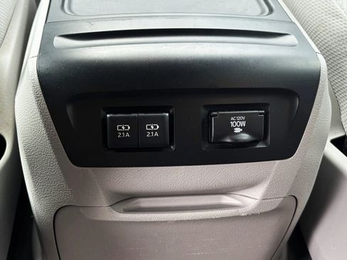 Used 2018 Toyota Sienna LE AWD/4WD image 10