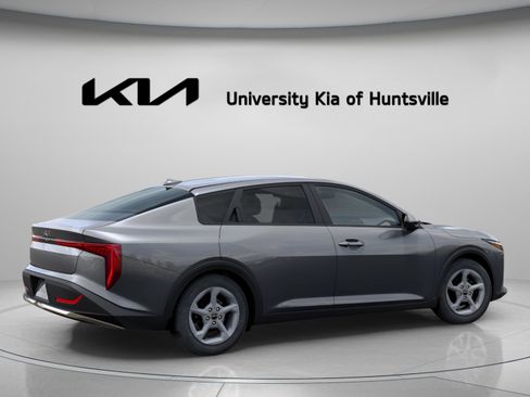 New 2025 Kia K4 LXS image 8