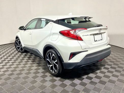 Used 2018 Toyota C-HR XLE FWD image 11