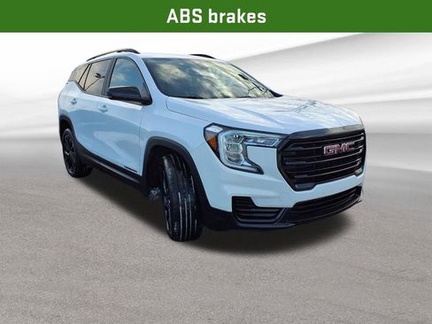Certified 2023 GMC Terrain SLE w/ Elevation Edition image 31