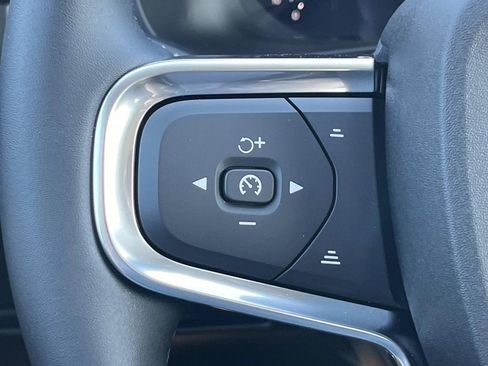 New 2026 Volvo XC40 B5 Core w/ Climate Package image 22