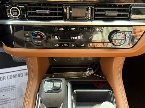 Used 2023 Nissan Pathfinder Platinum w/ Cargo Package image 22