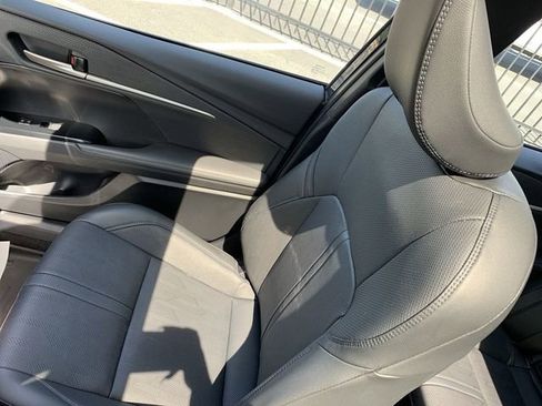 Used 2025 Toyota Camry XSE FWD image 31