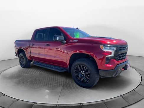 Used 2022 Chevrolet Silverado 1500 LT Trail Boss w/ LT Trail Boss Premium Package AWD/4WD image 7