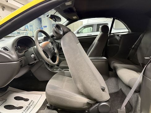 Used 2003 Ford Mustang Deluxe image 19