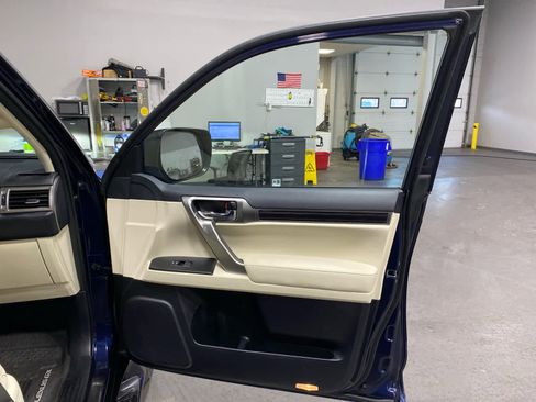 Used 2023 Lexus GX 460 Premium image 29