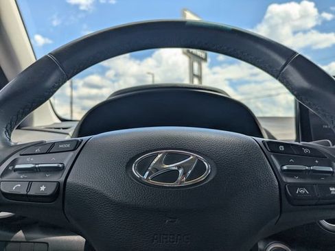 Used 2023 Hyundai Kona Limited FWD image 32