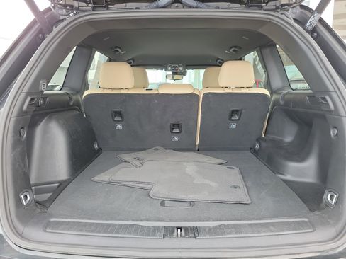 Used 2024 Jeep Grand Cherokee Limited w/ Trailer Tow Package AWD/4WD image 7