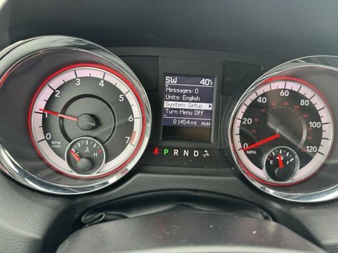 Used 2019 Dodge Grand Caravan SE w/ UConnect Hands-Free Group image 9